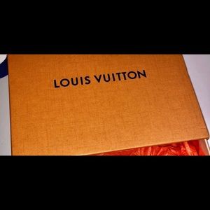 Salvatore Ferragamo Gancio Monogram Black Reserved